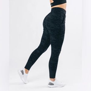 NWT Alphalete Pro-Elite Camo Jogger